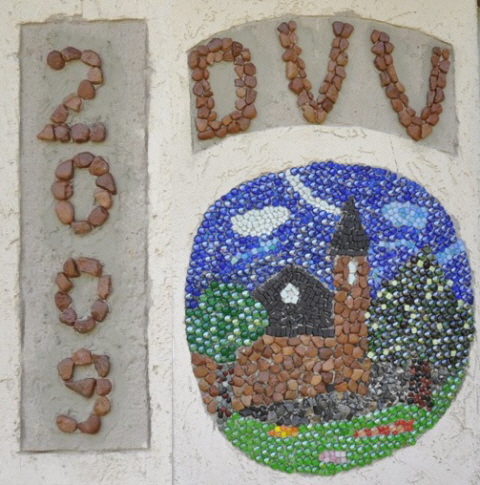 Unser Mosaik-Logo an der Grillhütte